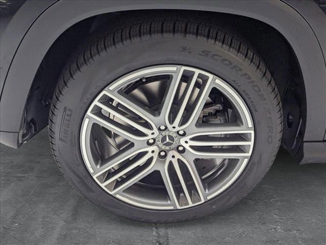new 2025 Mercedes-Benz GLS 450 car, priced at $93,385