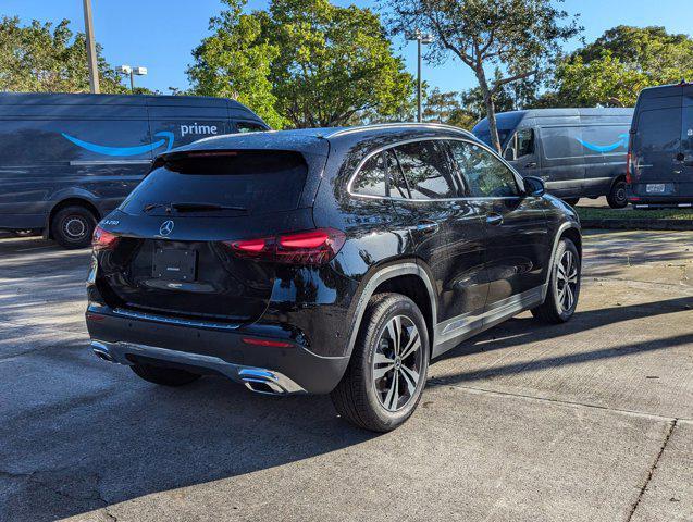 new 2025 Mercedes-Benz GLA 250 car, priced at $44,345