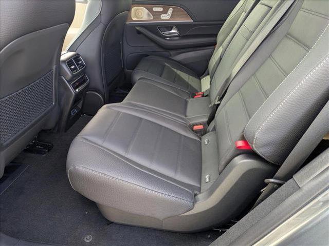 new 2025 Mercedes-Benz GLS 580 car, priced at $117,280