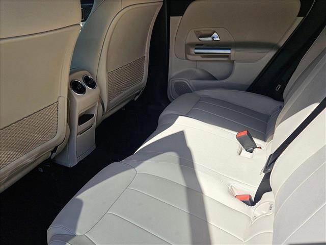 new 2025 Mercedes-Benz GLA 250 car, priced at $44,345