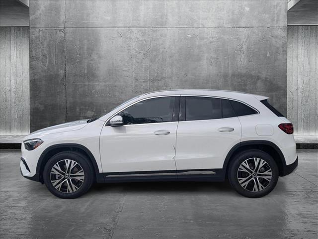 new 2025 Mercedes-Benz GLA 250 car, priced at $47,175