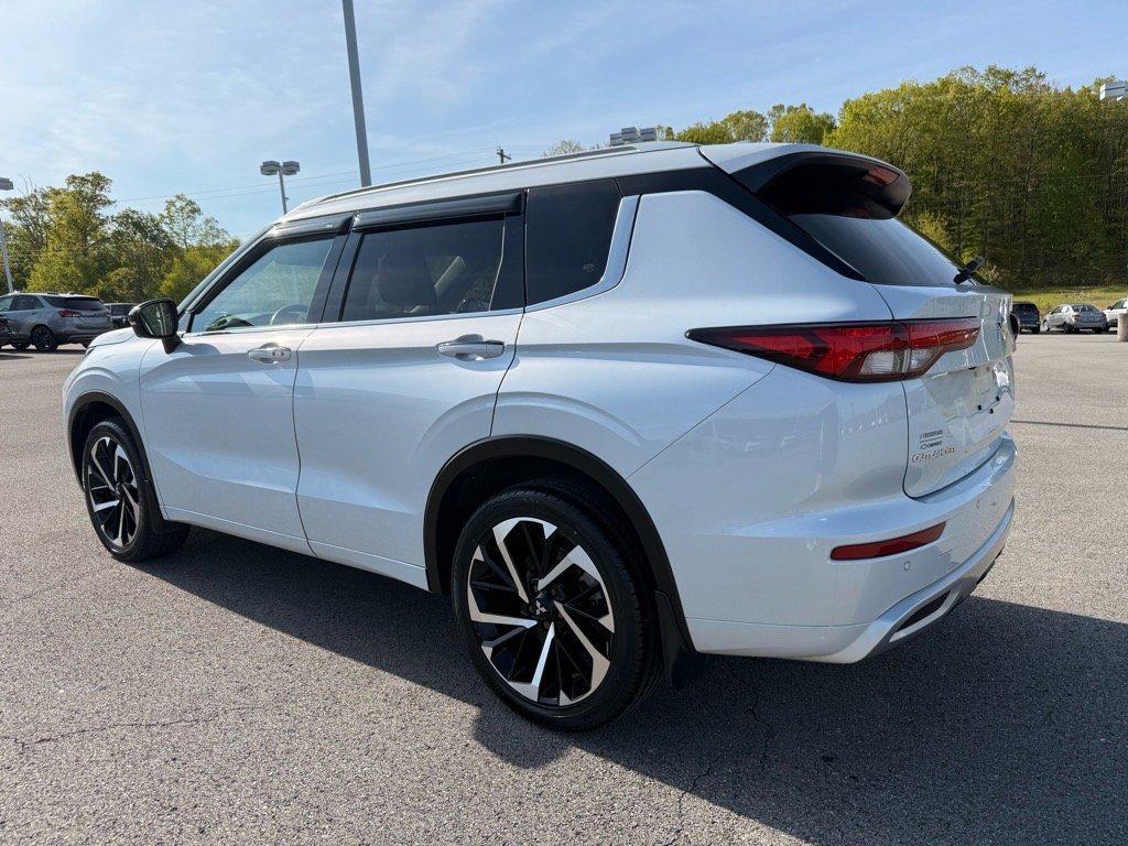 used 2024 Mitsubishi Outlander car, priced at $30,990