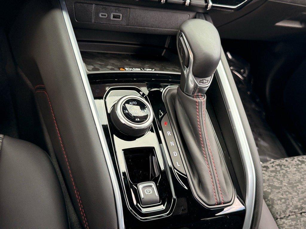 new 2025 Chevrolet Colorado car