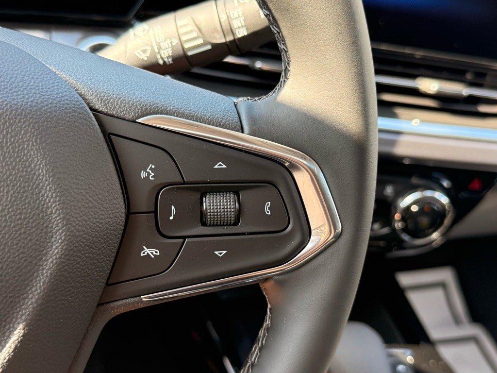 new 2025 Chevrolet Trax car, priced at $26,585