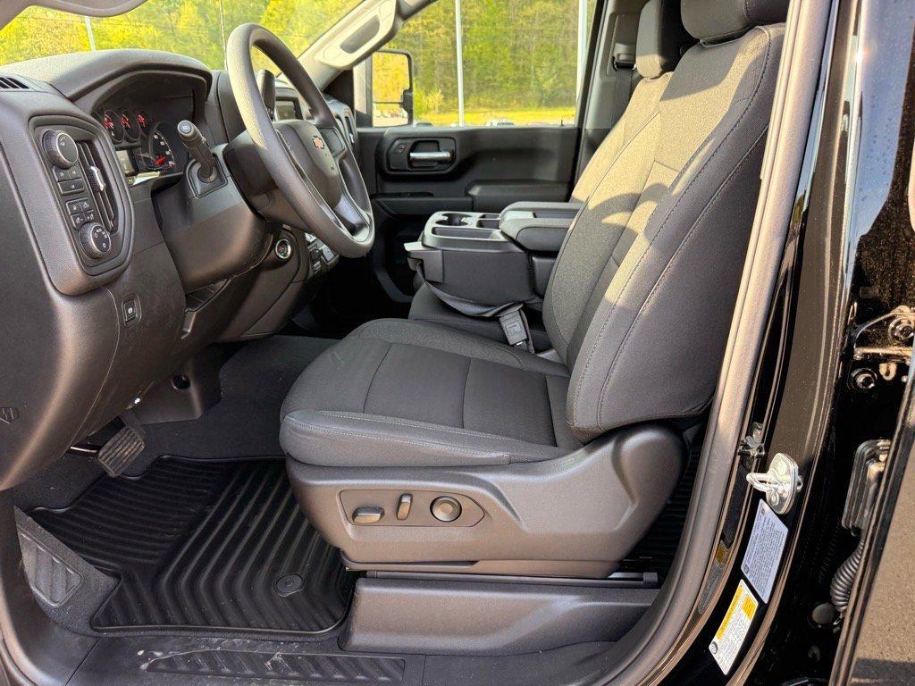 new 2025 Chevrolet Silverado 2500 car, priced at $63,500