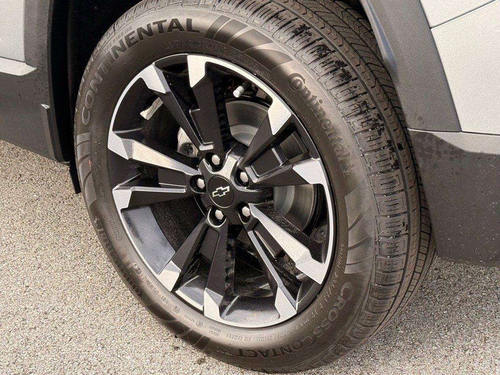 new 2026 Chevrolet Equinox car, priced at $36,635