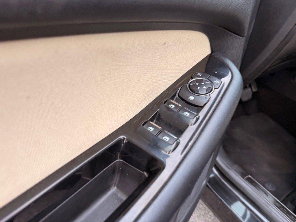 used 2018 Ford Edge car, priced at $12,900