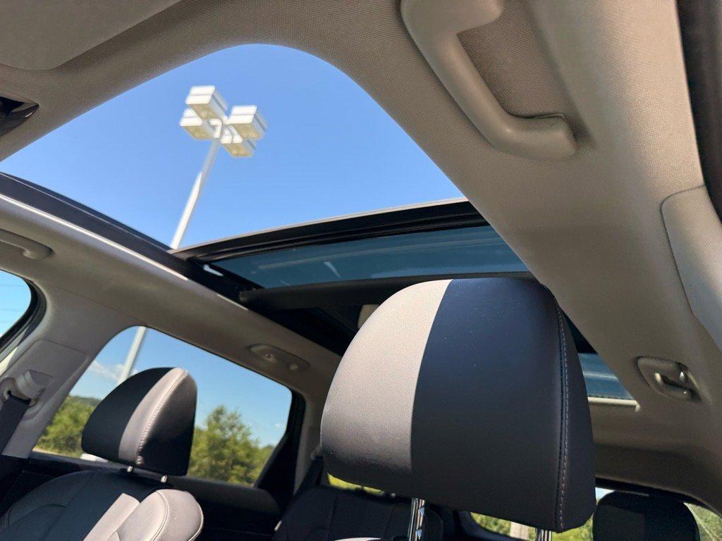 used 2025 Kia Sorento car, priced at $36,845