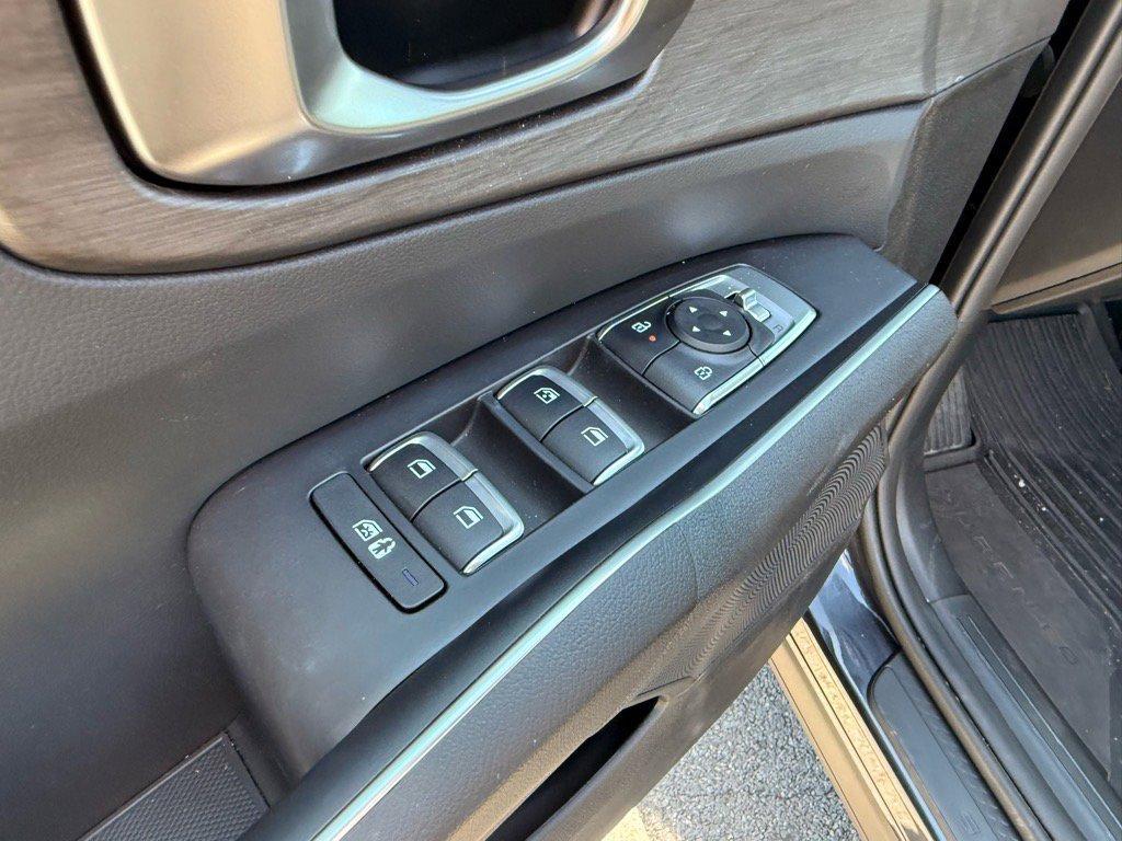 used 2025 Kia Sorento car, priced at $36,845