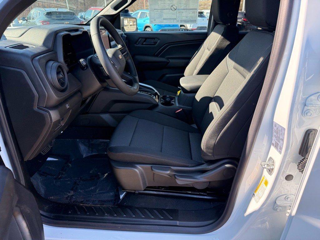 new 2025 Chevrolet Colorado car, priced at $33,065