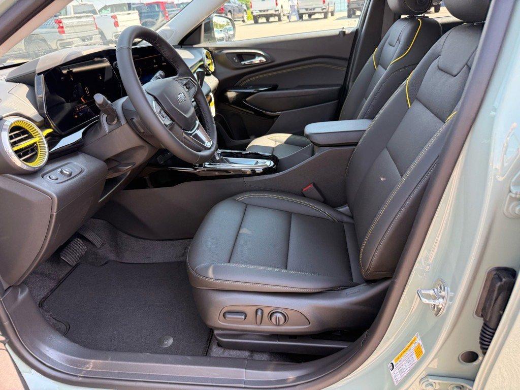 new 2025 Chevrolet Trax car, priced at $25,690