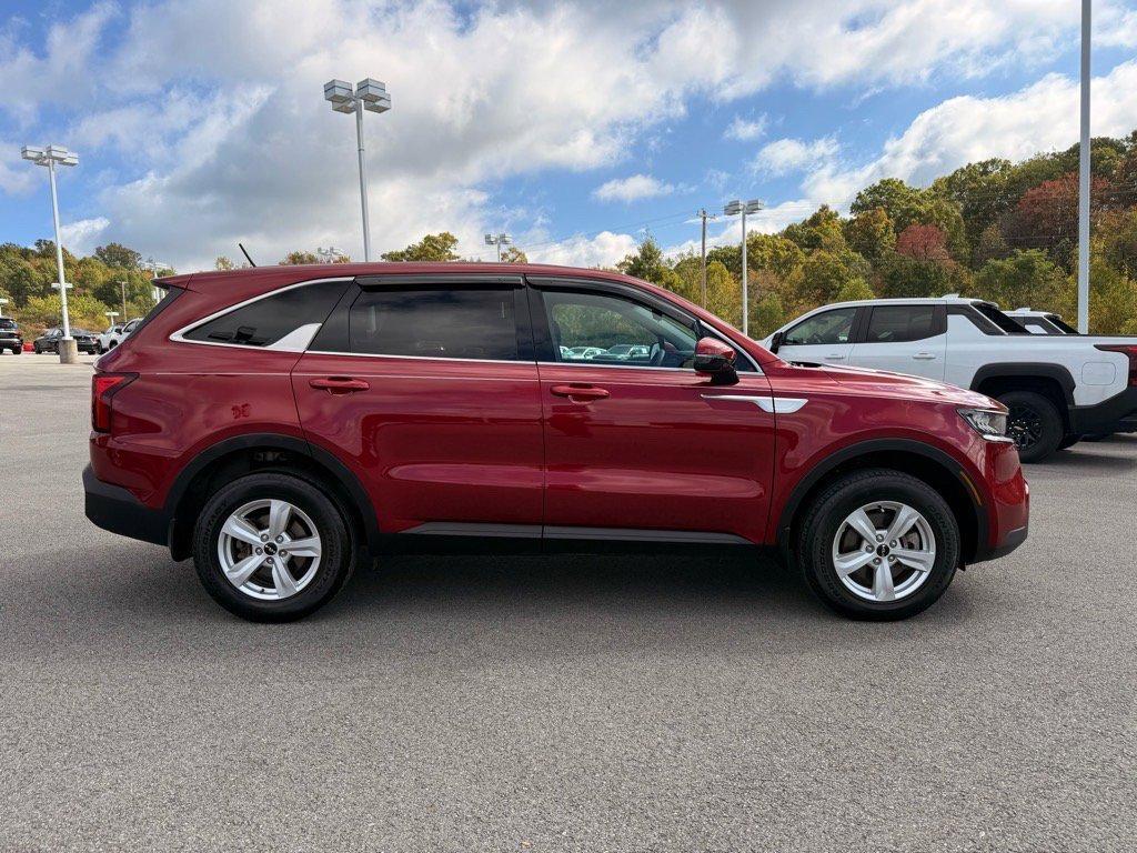 used 2023 Kia Sorento car, priced at $25,729