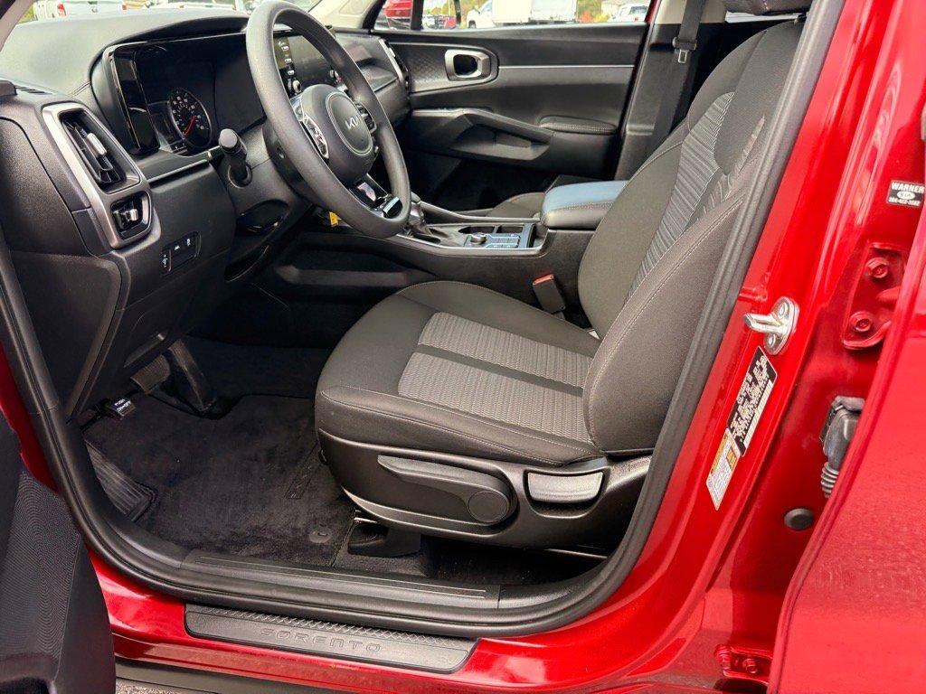 used 2023 Kia Sorento car, priced at $25,729