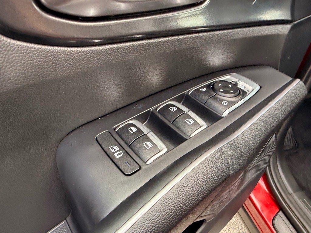 used 2023 Kia Sorento car, priced at $25,729