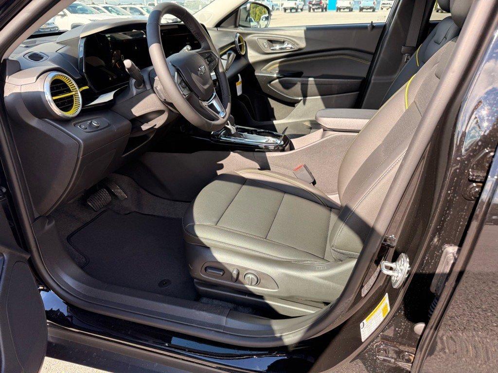 new 2025 Chevrolet Trax car, priced at $26,690