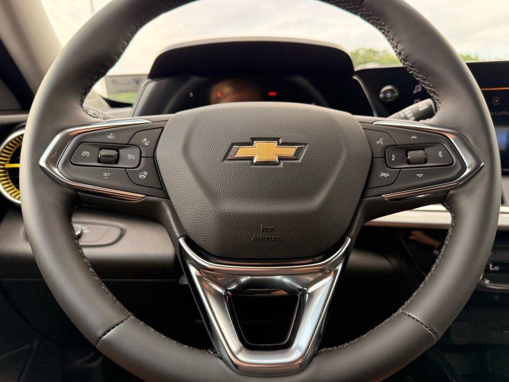 new 2025 Chevrolet Trax car, priced at $26,175