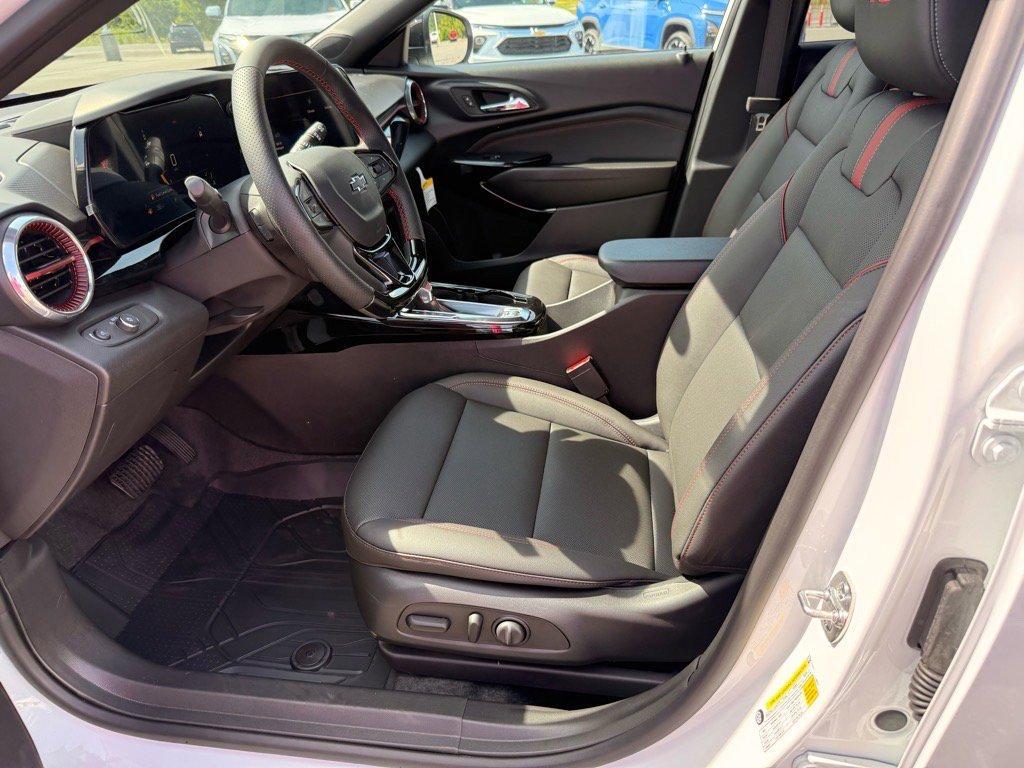 new 2025 Chevrolet Trax car, priced at $27,380