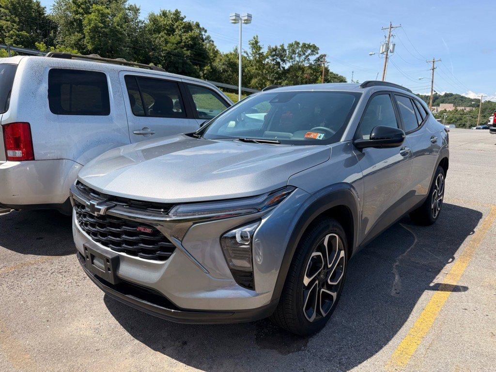 used 2025 Chevrolet Trax car, priced at $26,999