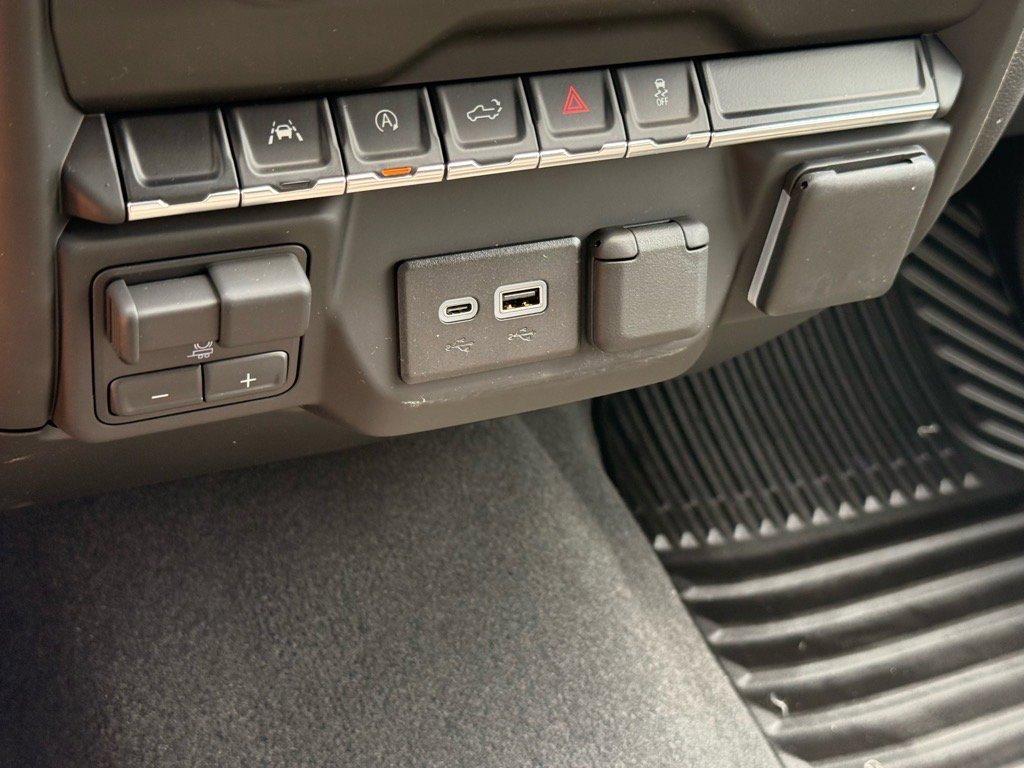 new 2025 Chevrolet Silverado 1500 car, priced at $41,665