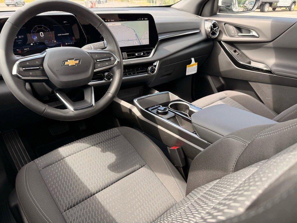 new 2026 Chevrolet Equinox car, priced at $32,560