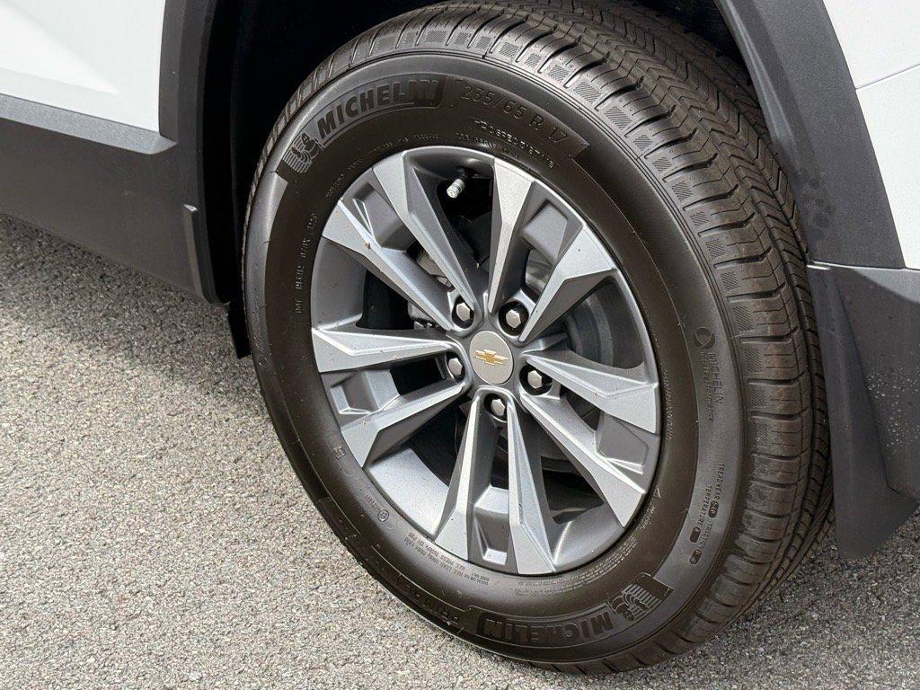 new 2026 Chevrolet Equinox car, priced at $32,560