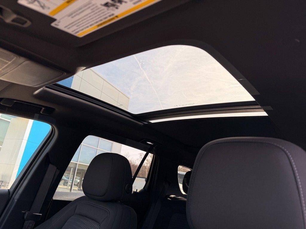 new 2026 Chevrolet Equinox car, priced at $35,300