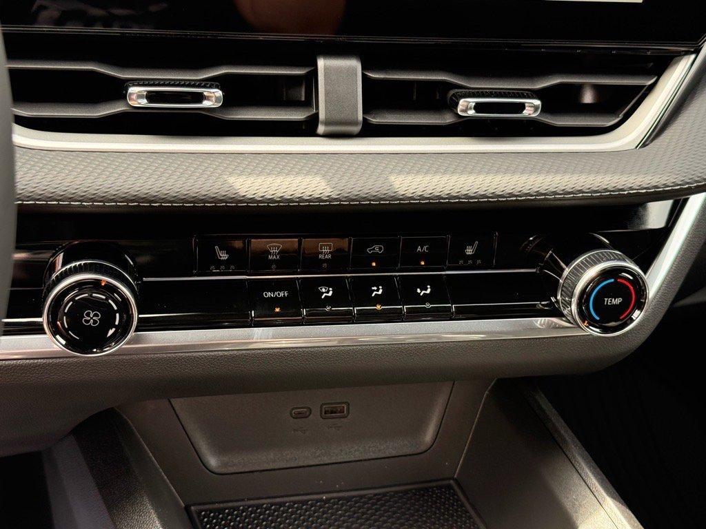 new 2026 Chevrolet Equinox car, priced at $32,560
