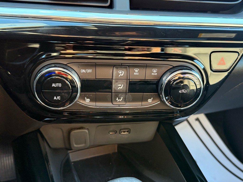 used 2025 Chevrolet Trax car, priced at $24,814