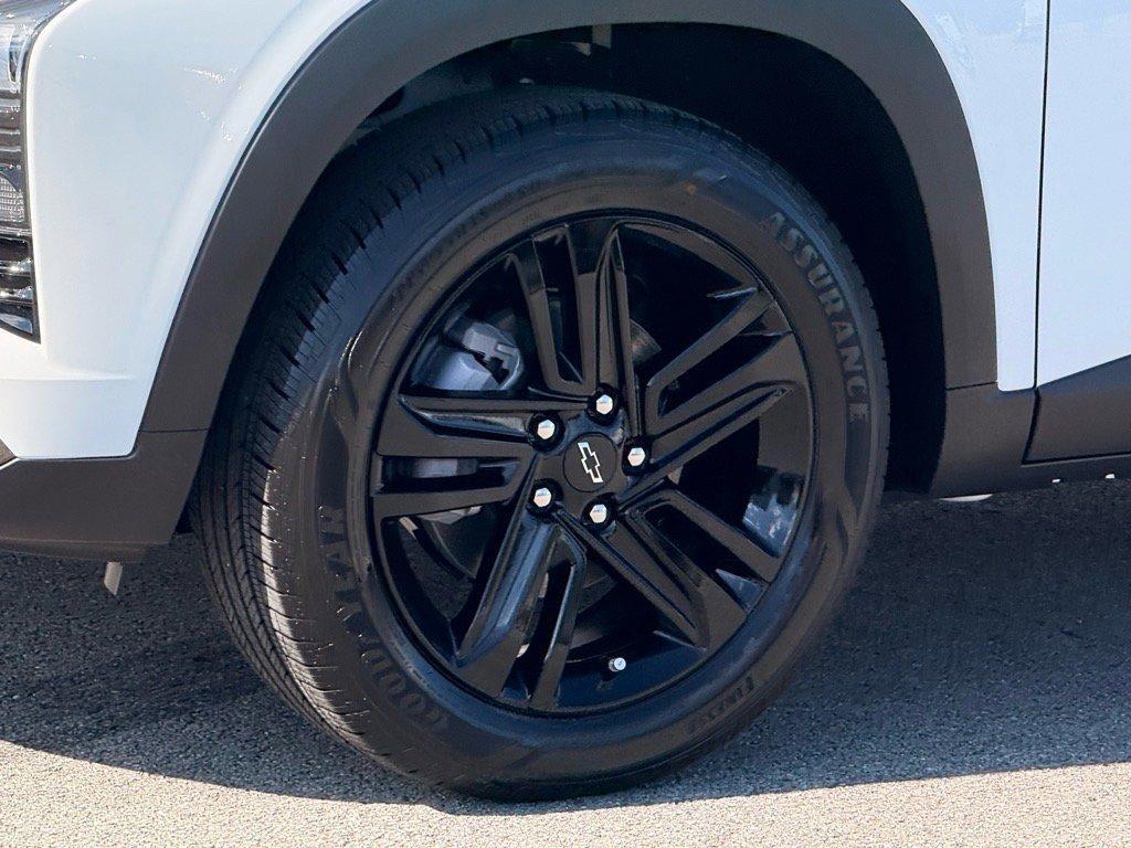 new 2025 Chevrolet Trax car, priced at $25,690