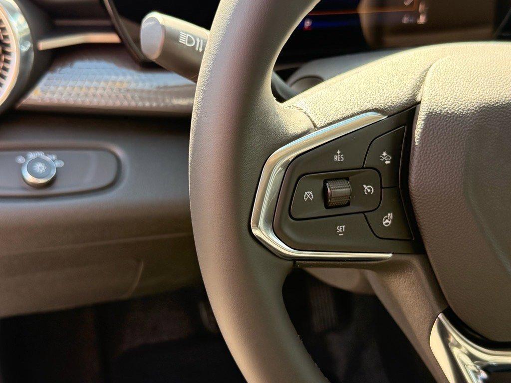 new 2025 Chevrolet Trax car, priced at $25,690