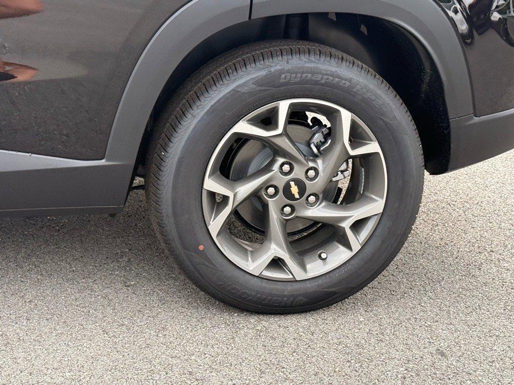 new 2025 Chevrolet Trax car, priced at $25,880