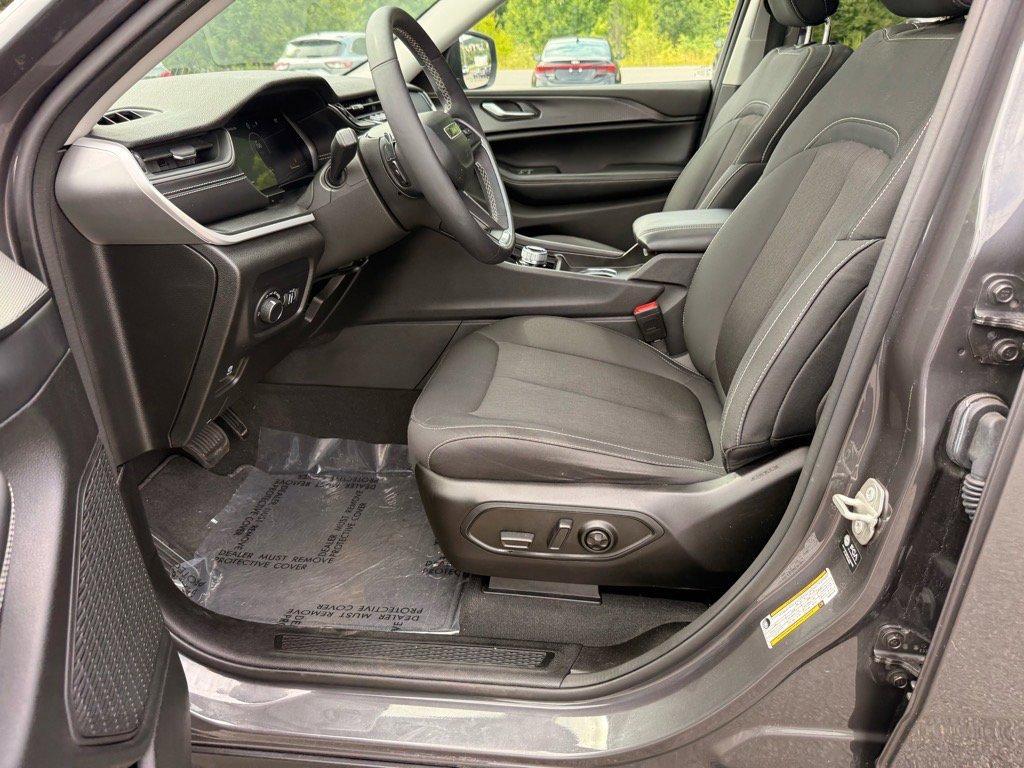 used 2023 Jeep Grand Cherokee L car, priced at $31,574