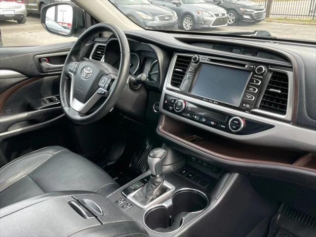 used 2018 Toyota Highlander car, priced at $15,495