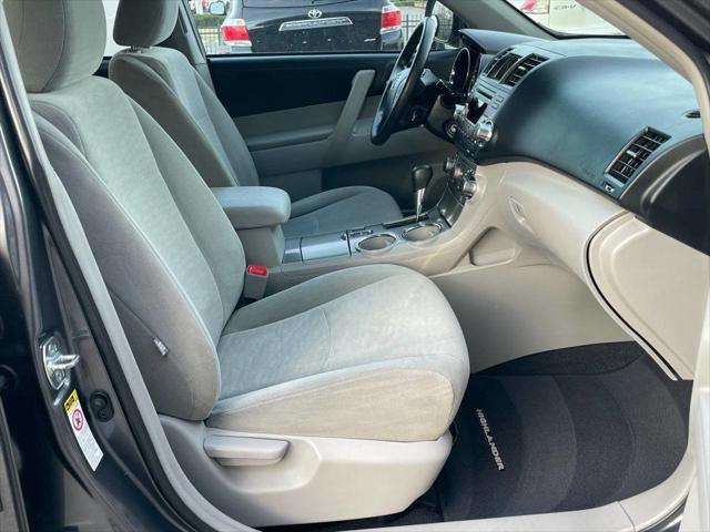 used 2012 Toyota Highlander car, priced at $11,495