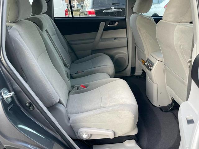 used 2012 Toyota Highlander car, priced at $11,495
