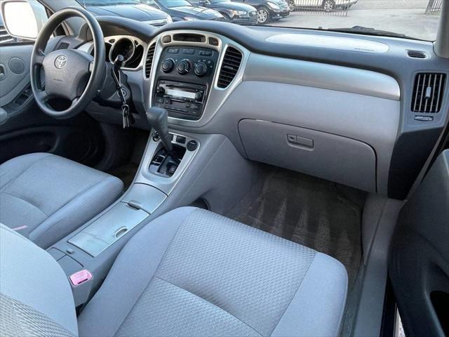 used 2004 Toyota Highlander car, priced at $5,495