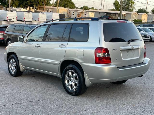used 2004 Toyota Highlander car, priced at $5,495