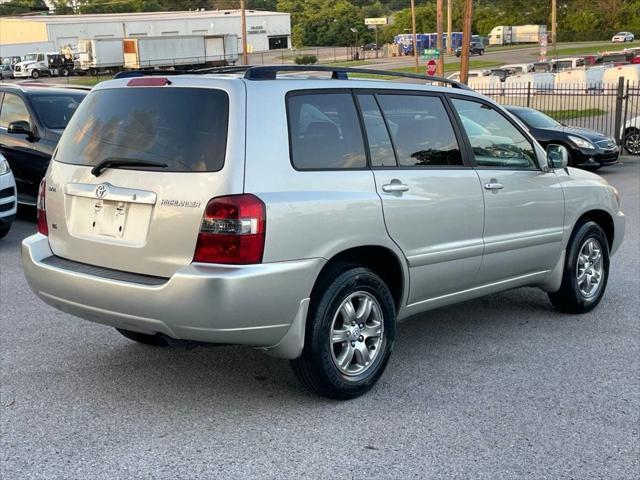 used 2004 Toyota Highlander car, priced at $5,495