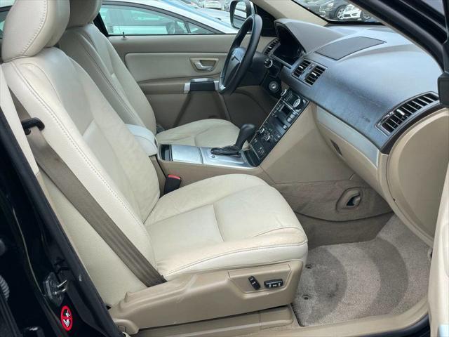 used 2014 Volvo XC90 car, priced at $10,495
