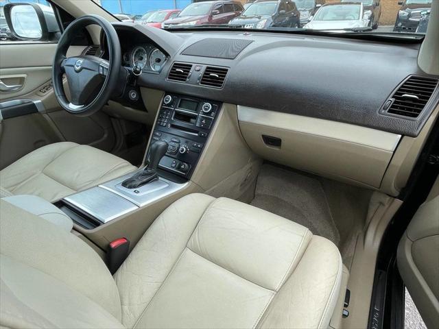 used 2014 Volvo XC90 car, priced at $10,495