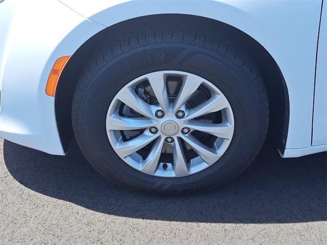 used 2018 Chrysler Pacifica car, priced at $10,968