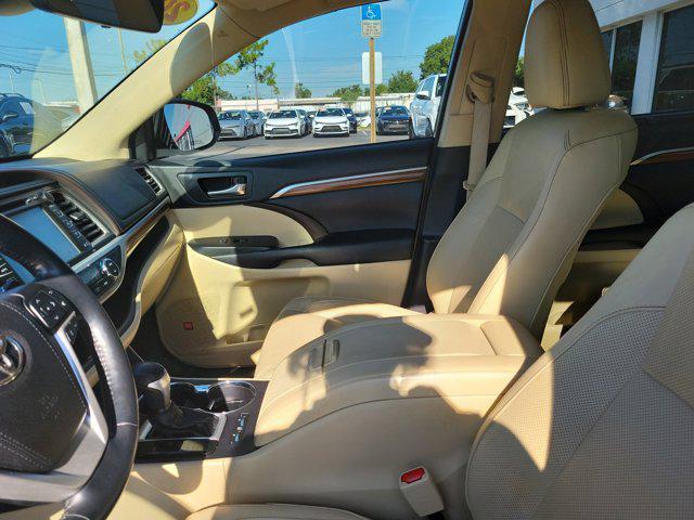 used 2018 Toyota Highlander car, priced at $28,782