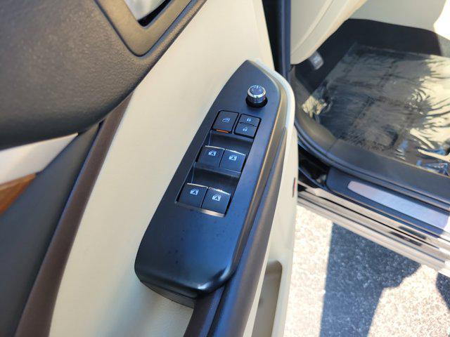 used 2018 Toyota Highlander car, priced at $28,782
