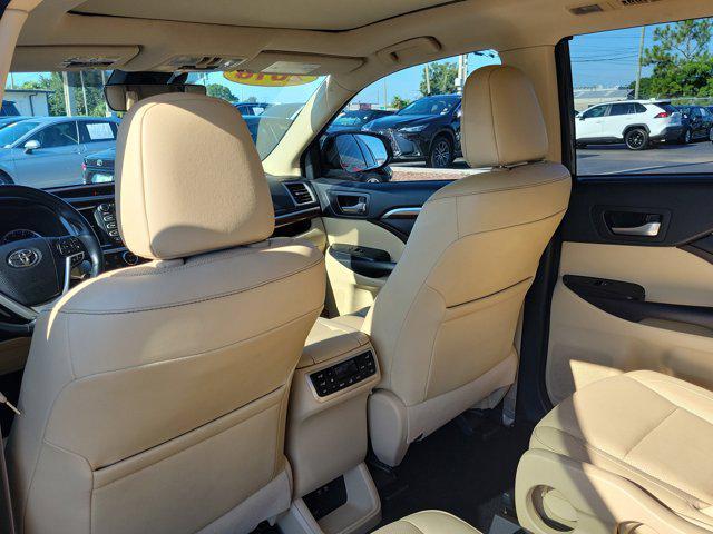 used 2018 Toyota Highlander car, priced at $28,782