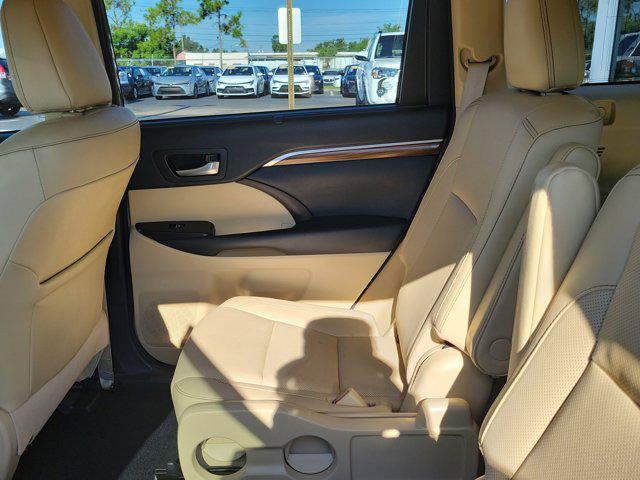 used 2018 Toyota Highlander car, priced at $28,782