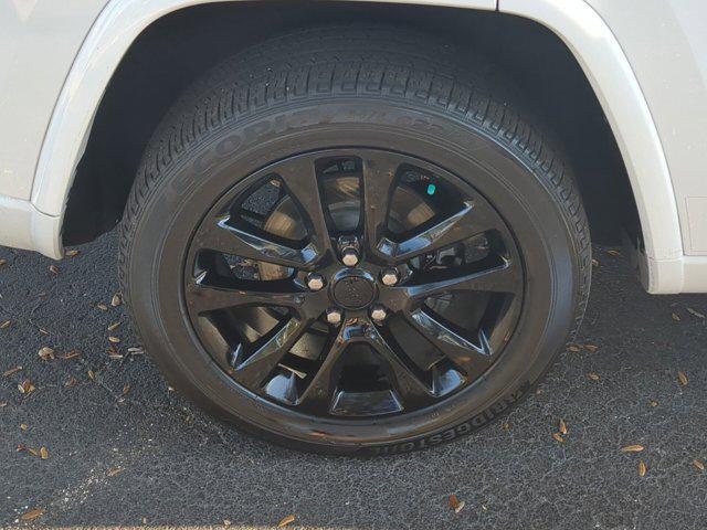 used 2017 Jeep Grand Cherokee car, priced at $18,320