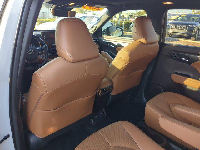 used 2021 Toyota Highlander car, priced at $37,861