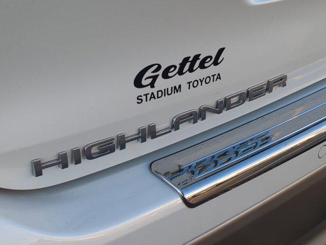 used 2021 Toyota Highlander car, priced at $37,861