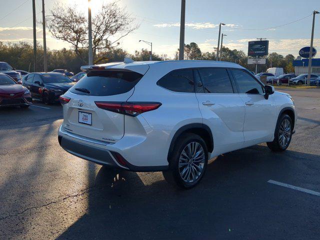 used 2021 Toyota Highlander car, priced at $37,861