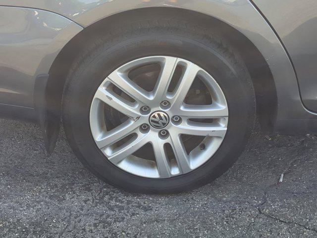 used 2012 Volkswagen Jetta SportWagen car, priced at $3,500